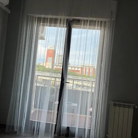 Sun-kissed Seaside Retreat: Your Getaway 3* Pescara