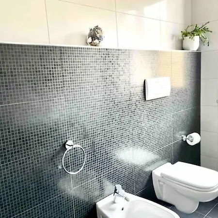 Sun-kissed Seaside Retreat: Your Getaway Pescara