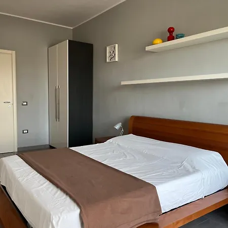 Sun-kissed Seaside Retreat: Your Getaway 3* Pescara